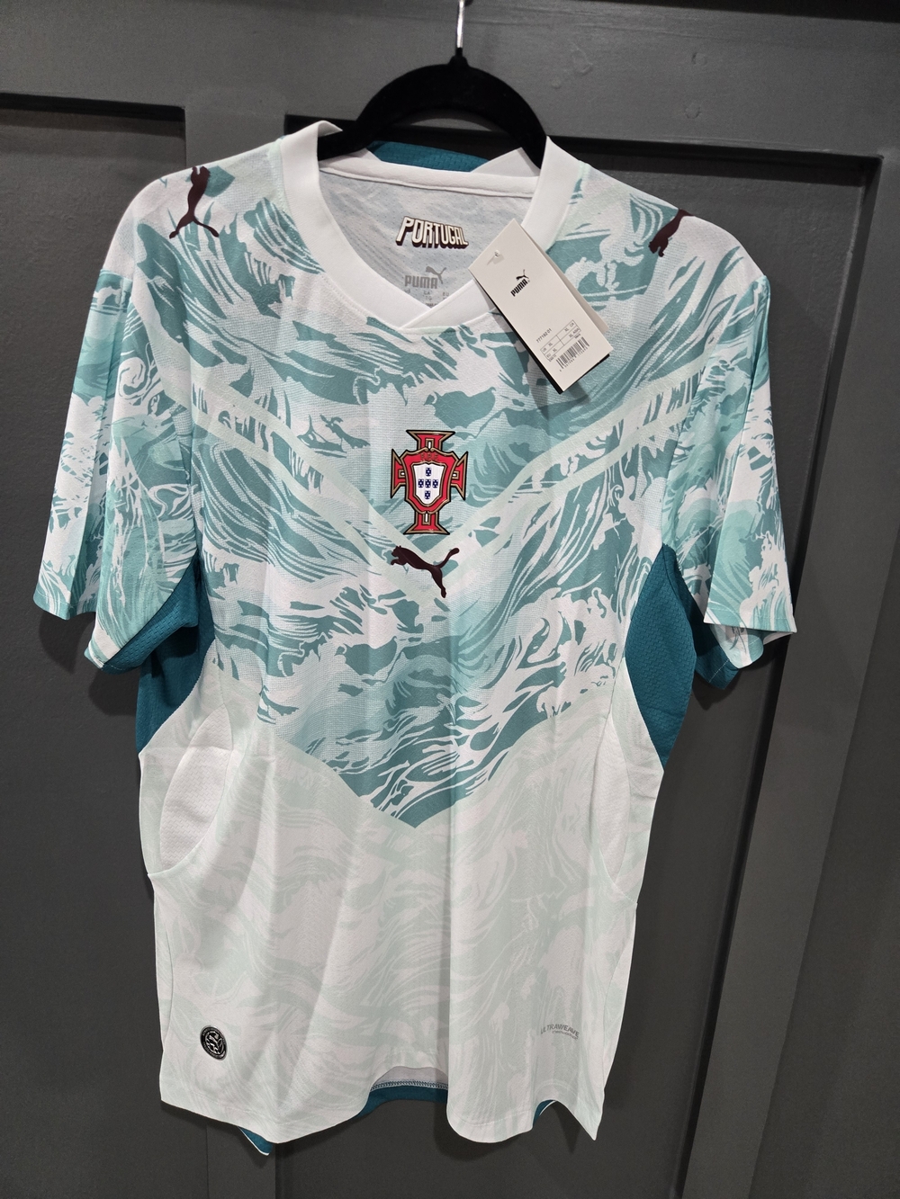 NWT Puma Portugal Authentic Away Jersey 2024/25 - Ultraweave - Mens XL